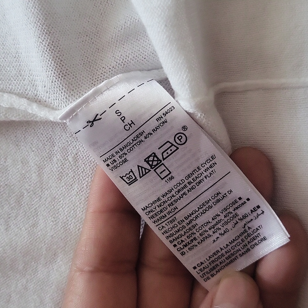Old Navy White Cardigan Sweater Lightweight Knit - Picture 4 of 4